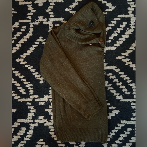 J. Crew merino wool collared green sweater. - Picture 2 of 5